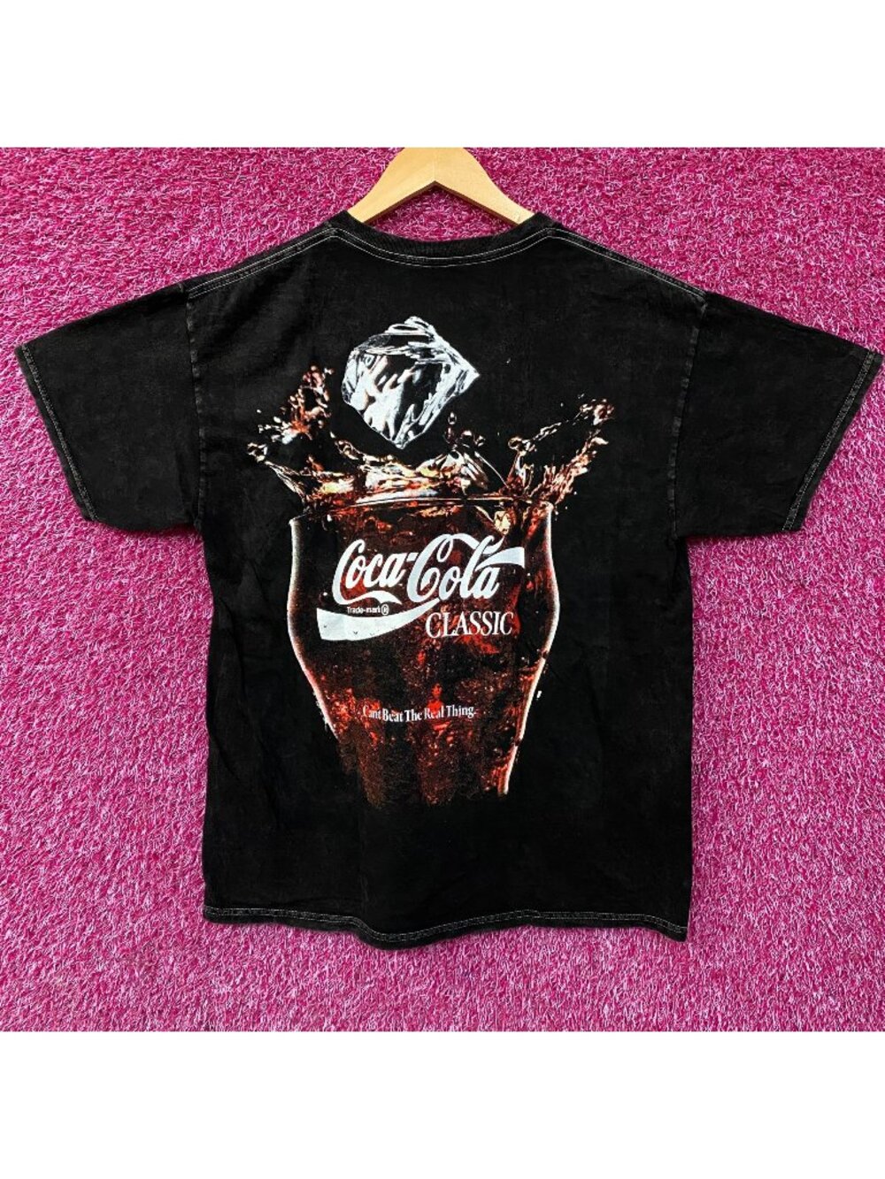 Coca Cola Explosion of Flavors Tshirt size Large